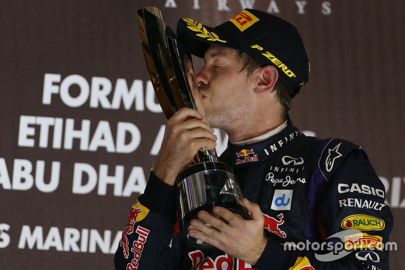 Podyum: Yarış galibi Sebastian Vettel, Red Bull Racing