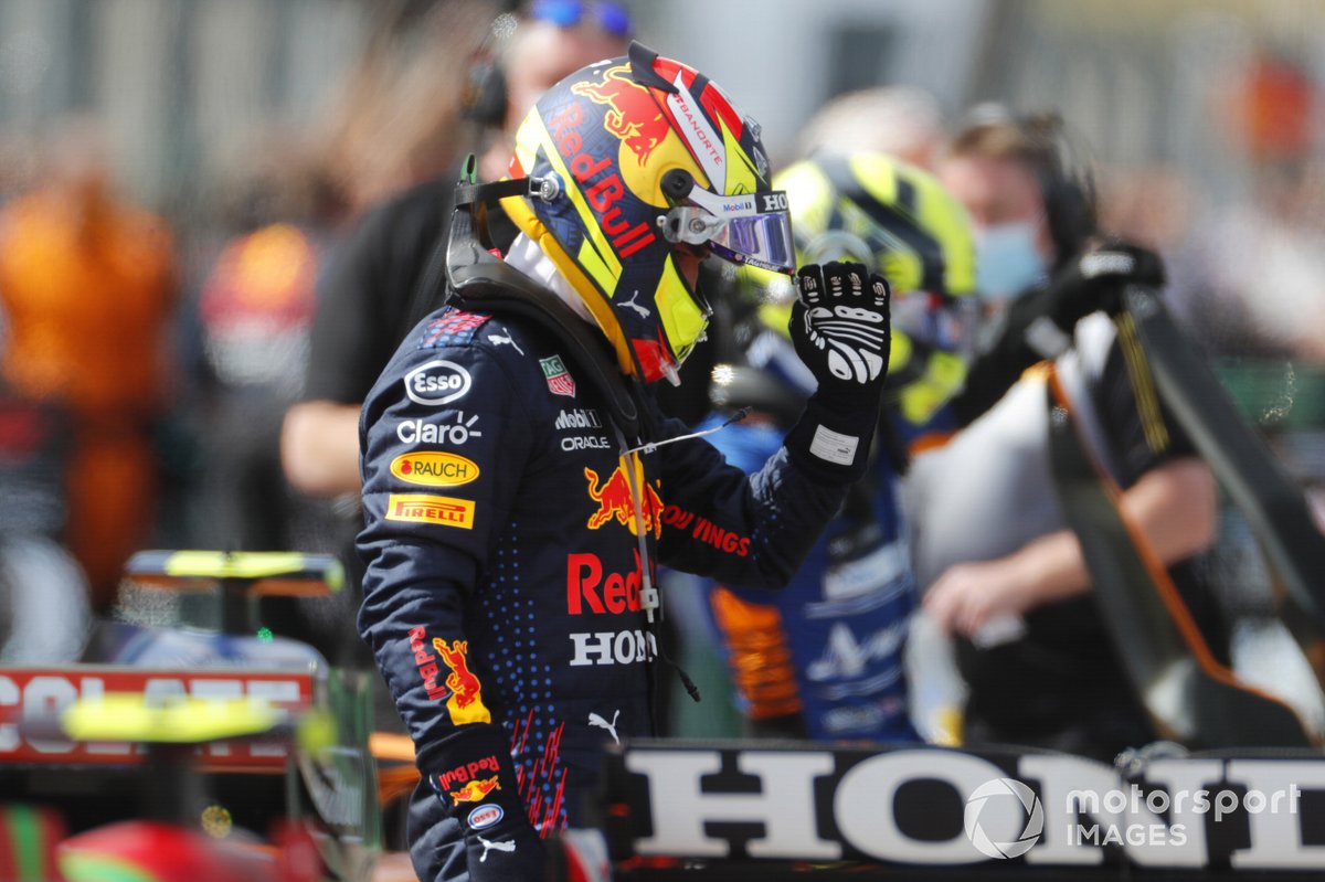 Sergio Perez, Red Bull Racing, in Parc Ferme
