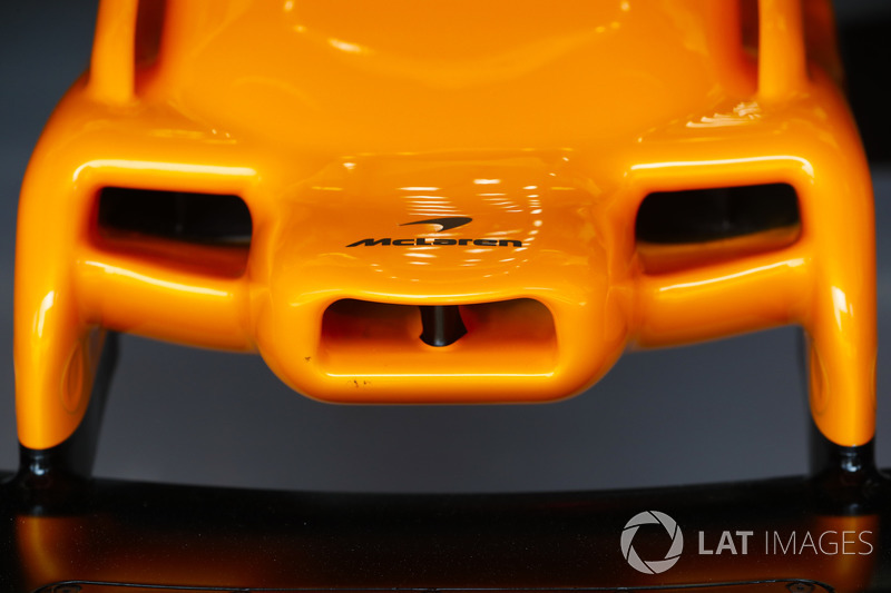 McLaren MCL33
