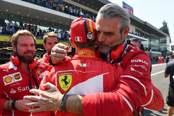 Pole pozisyonu galibi Sebastian Vettel, Ferrari, Maurizio Arrivabene, Ferrari Takım Patronu