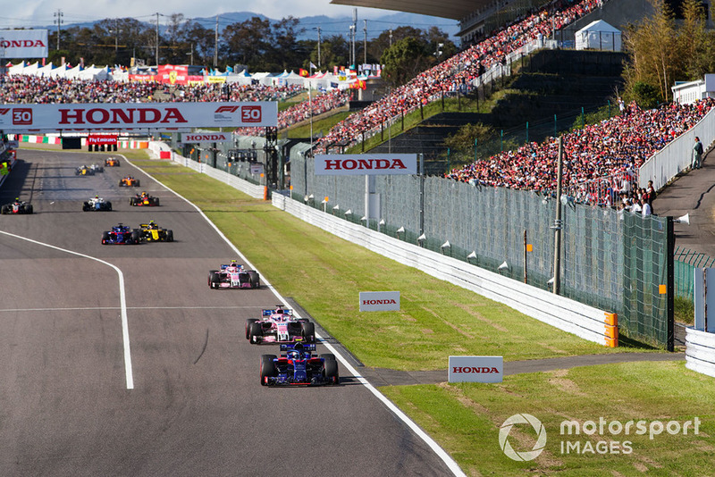 Пьер Гасли, Scuderia Toro Rosso STR13, Серхио Перес, Racing Point Force India VJM11 и Эстебан Окон, Racing Point Force India VJM11