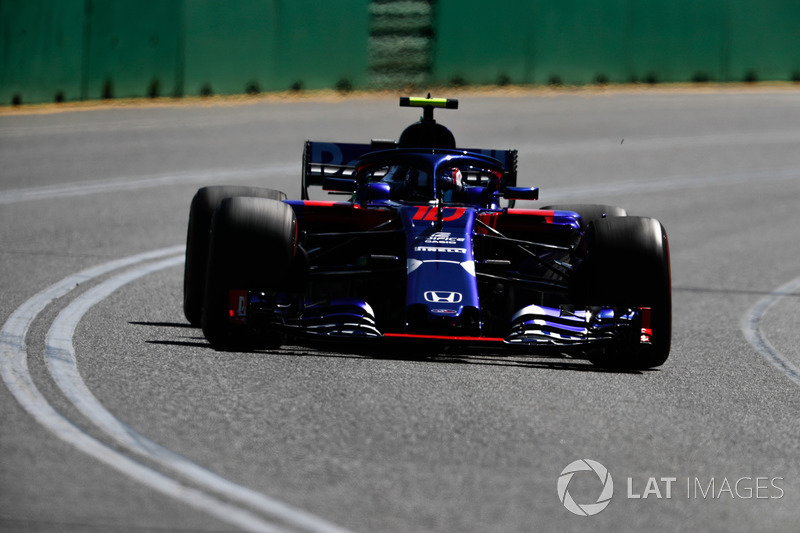 Gasly, Q1'de yaptığı ve pahalıya mal olan hatasının ardından pek mutlu değil