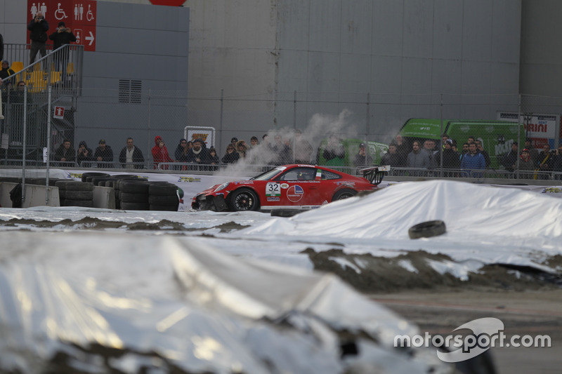 Аварія Джамарко Куресміні, Porsche 911 GT3 Cup, Dinamic Motorsport
