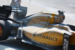The burned car of Kevin Magnussen, Renault Sport F1 Team RS16