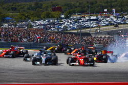 Льюіс Хемілтон, Mercedes AMG F1 W08, Себастьян Феттель, Ferrari SF70H