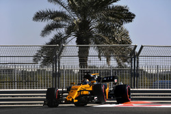Карлос Сайнс-мол., Renault Sport F1 Team RS17