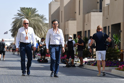 Charlie Whiting, FIA Delegesi ve Laurent Mekies, FIA Güvenlik Direktörü