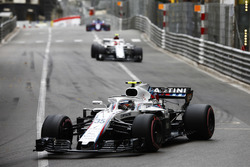 Sergey Sirotkin, Williams FW41, on the parade lap