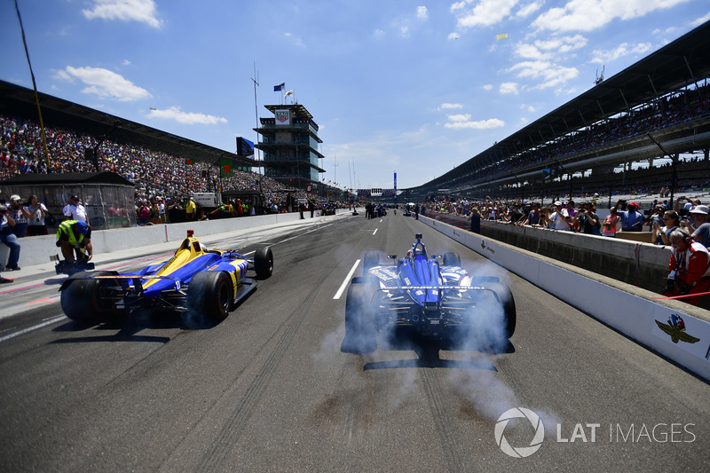 Alexander Rossi, Andretti Autosport Honda, Graham Rahal, Rahal Letterman Lanigan Racing Honda, Pit stop Competition