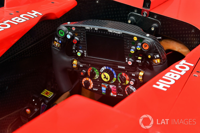 Ferrari SF70H direksiyon