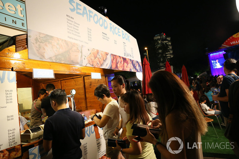 Fans and food outlet