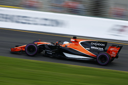 Fernando Alonso, McLaren, MCL32
