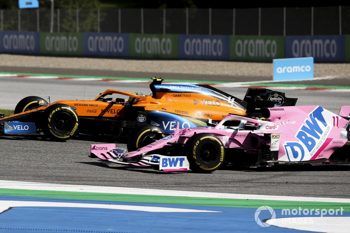 Ландо Норрис, McLaren MCL35, и Серхио Перес, Racing Point RP20