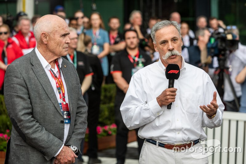 Глава Формулы 1 Чейз Кэри и председатель совета директоров Australian Grand Prix Corporation Пол Литтл