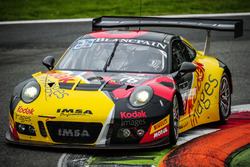 #76 IMSA Performance, Porsche 911 GT3 R: Raymond Narac, Thierry Cornac, Maxime Jousse