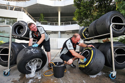 Sahara Force India F1 Team mechanics wash Pirelli tyres