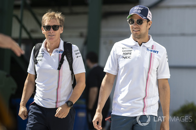 Sergio Perez, Force India, junto a Xavi Martos, su preparador físico