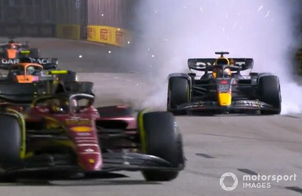 Макс Ферстаппен, Red Bull RB18, атакует Ландо Норриса, McLaren MCL36