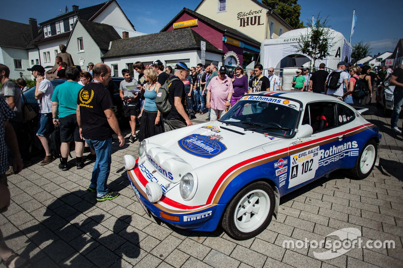 Porsche 911 SCRS