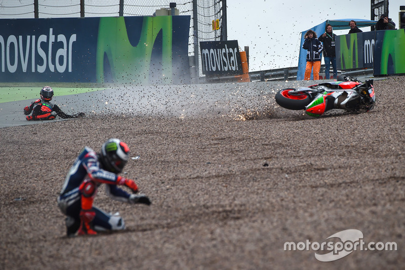 Аварія Штефана Брадля, Aprilia Racing Team Gresini та Хорхе Лоренсо, Yamaha Factory Racing