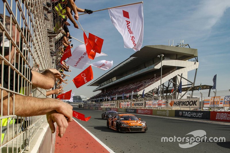 Les vainqueurs # 88 Car Collection Motorsport Audi R8 LMS: Dimitri Parhofer, Christopher Haase, Frédéric Vervisch Rik Breukers