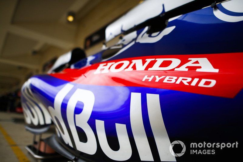 Лого Honda Hybrid, Scuderia Toro Rosso STR13