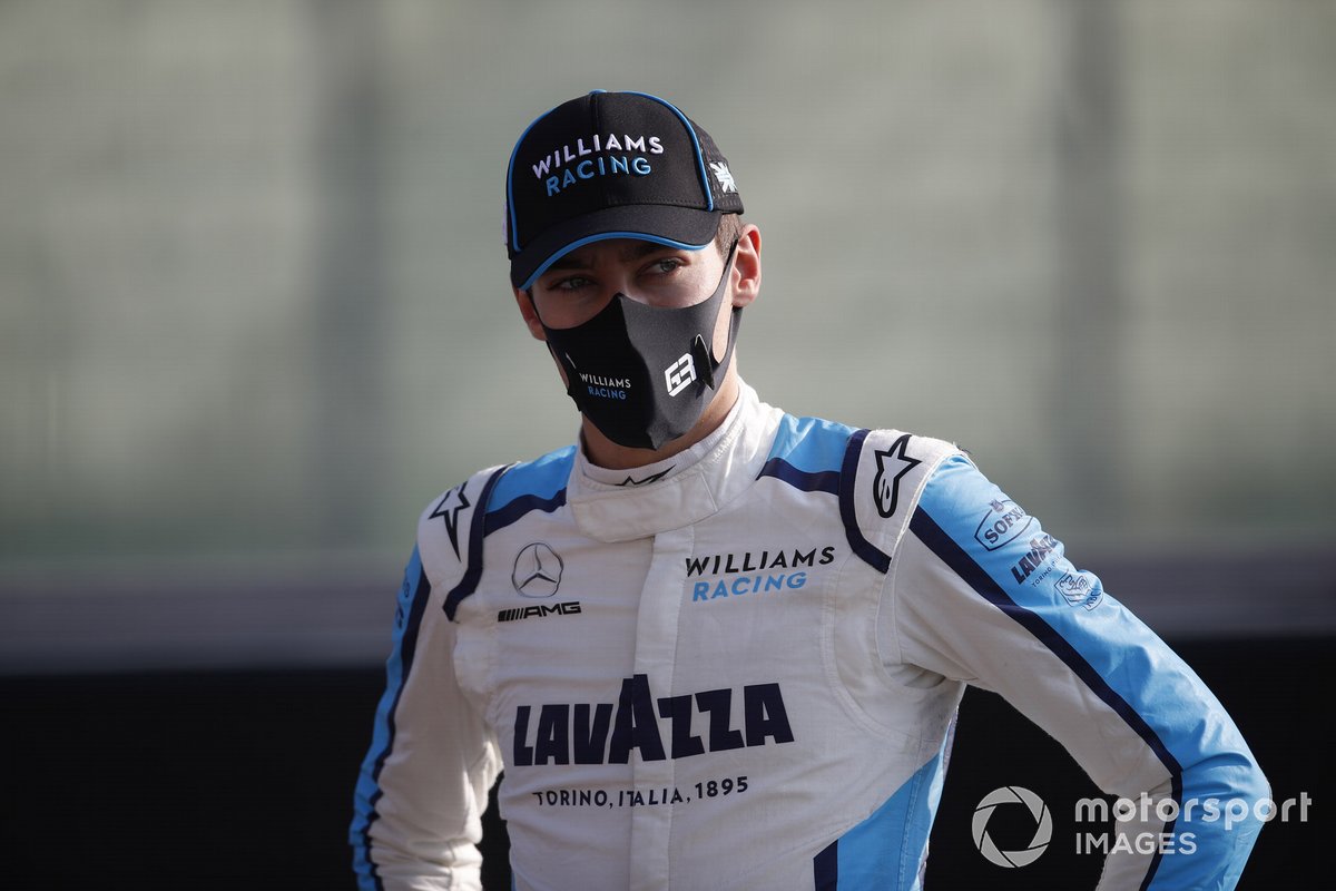 George Russell, Williams Racing, sur la grille pour la photo de groupe