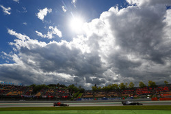 Sergey Sirotkin, Williams FW41, Daniel Ricciardo, Red Bull Racing RB14