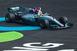 2017 Dünya şampiyonu Lewis Hamilton, Mercedes AMG F1