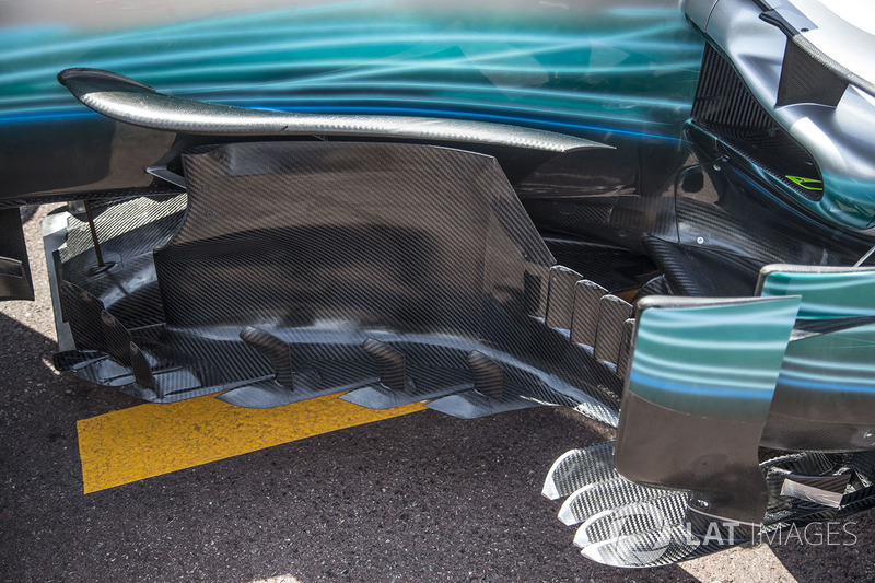 Mercedes-Benz F1 W08 Hybrid barge board detay