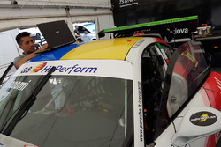 La Porsche 911 GT3 Cup di Alex De Giacomi, Tsunami RT