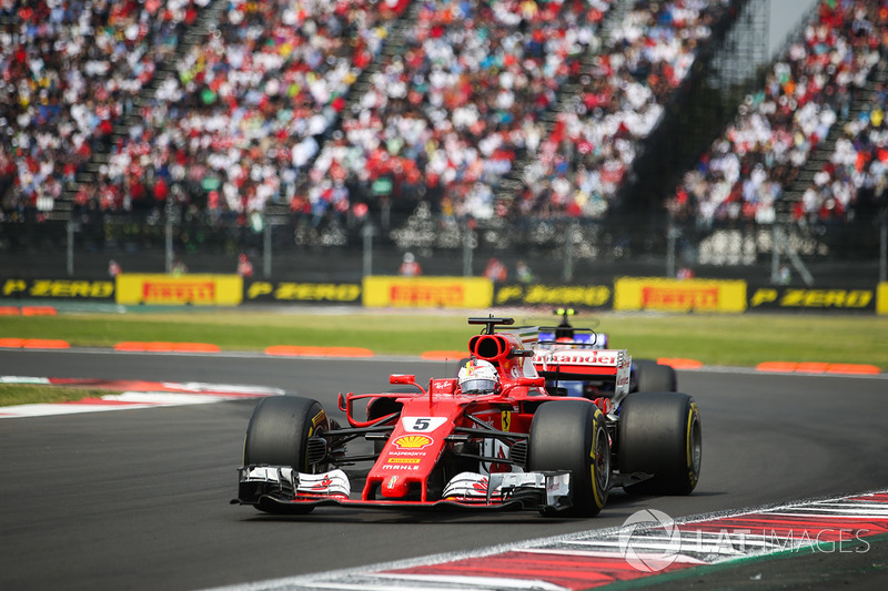Sebastian Vettel, Ferrari SF70H, Pascal Wehrlein, Sauber C36