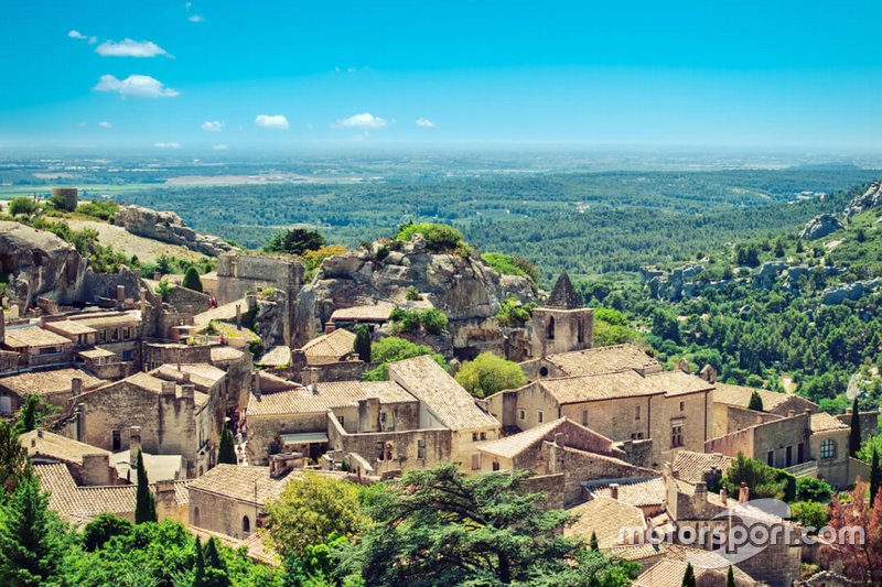 Les Baux de Provence overview