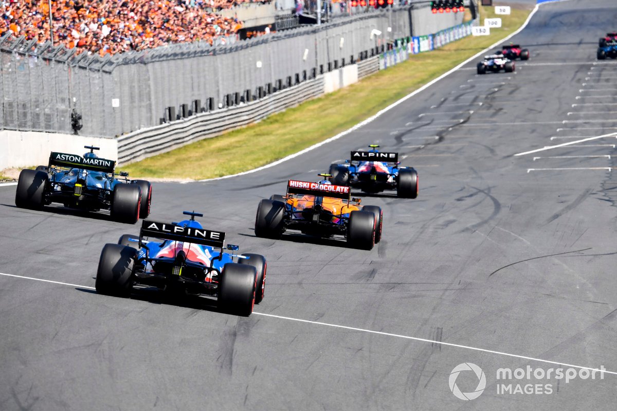Esteban Ocon, Alpine A521, Lando Norris, McLaren MCL35M, Lance Stroll, Aston Martin AMR21, and Fernando Alonso, Alpine A521