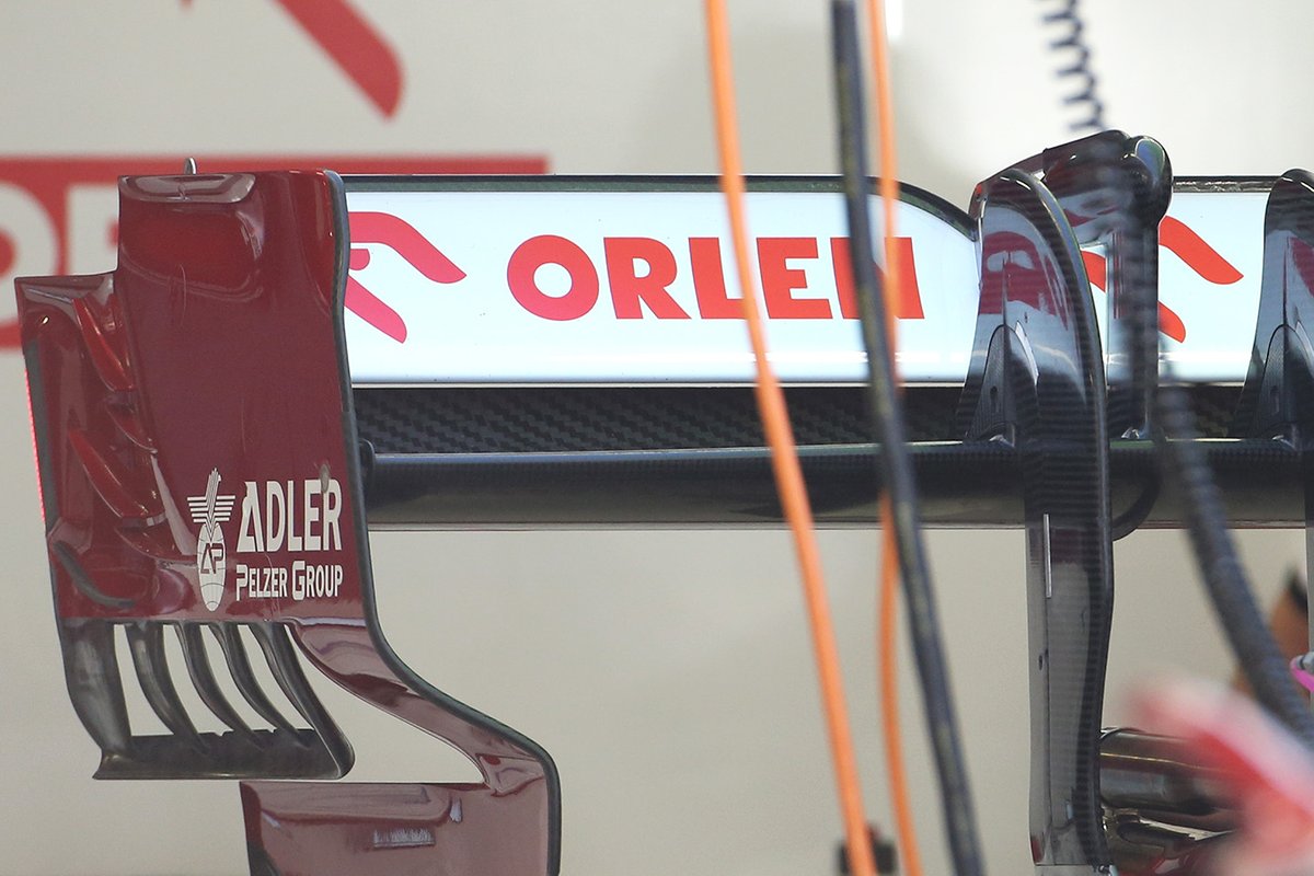 Detteglio dell'ala posteriore dell' Alfa Romeo C39 con le nuove frange