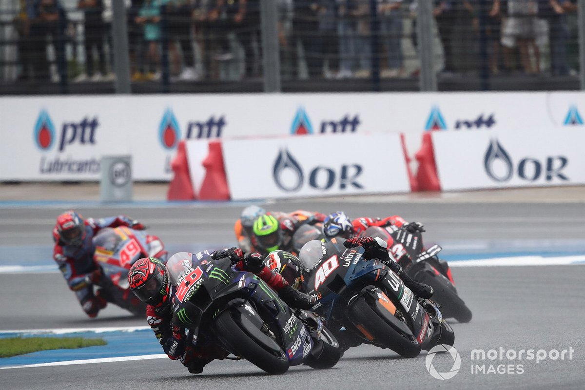 Fabio Quartararo, Yamaha Factory Racing MotoGP, et Darryn Binder, RNF MotoGP Racing