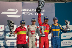 Podium: winnaar Lucas di Grassi, ABT Schaeffler Audi Sport, tweede plaats Jérôme d'Ambrosio, Dragon