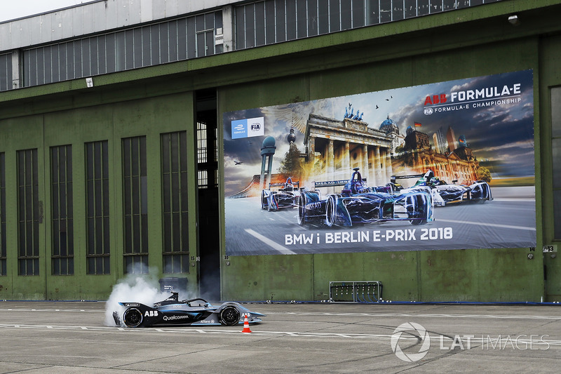 Formula 1 World Champion, Nico Rosberg, drives the Formula E Gen2 car around the streets of Berlin