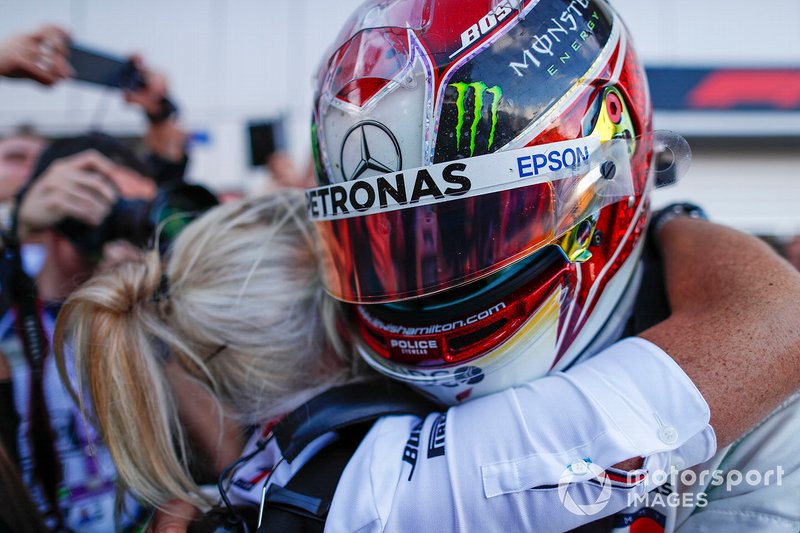 Race winner Lewis Hamilton, Mercedes AMG F1, celebrates in parc ferme
