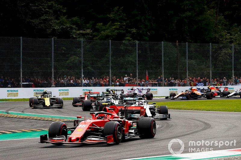 Charles Leclerc, Ferrari SF90 leads Lewis Hamilton, Mercedes AMG F1 W10, Valtteri Bottas, Mercedes AMG W10 and Sebastian Vettel, Ferrari SF90 at the start of the race