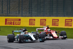 Льюіс Хемілтон, Mercedes AMG F1 W08, Себастьян Феттель, Ferrari SF70H