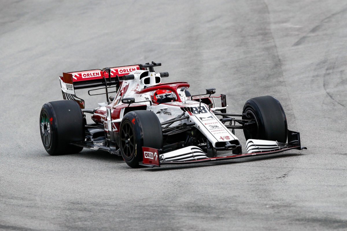 Robert Kubica, Alfa Romeo Racing C41 nei test Pirelli con la ruota lenticolare posteriore provata a Barcellona in maggio