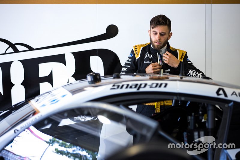 Pembalap Tim Kelly Racing Ford, Andre Heimgartner.