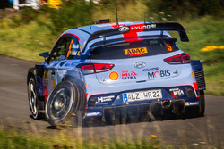 Thierry Neuville, Nicolas Gilsoul, Hyundai i20 WRC, Hyundai Motorsport, mit kaputtem Rad