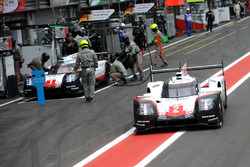 #2 Porsche Team, Porsche 919 Hybrid: Timo Bernhard, Earl Bamber, Brendon Hartley