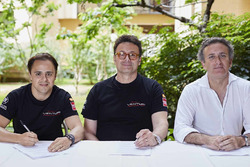 Felipe Massa firma con Venturi, alla presenza di Alejandro Agag