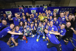 Winnaar Valentino Rossi, Yamaha Factory Racing, tweede Jorge Lorenzo, Yamaha Factory Racing vieren m