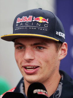 Max Verstappen, Red Bull Racing met de media