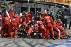 Себастьян Феттель, Ferrari SF16-H, піт-стоп