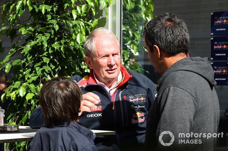 Juan Pablo Montoya, with his son Sebastian Montoya, and Dr. Helmut Marko, Red Bull Motorsport Consultant